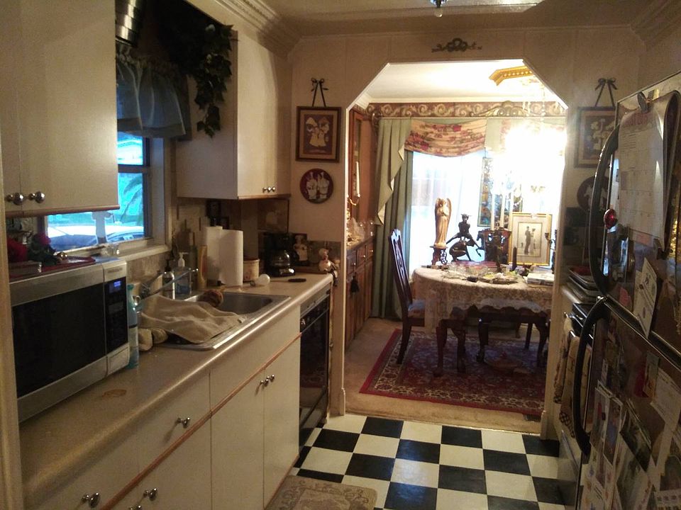 2nd image of 2902 NW 64th Ter