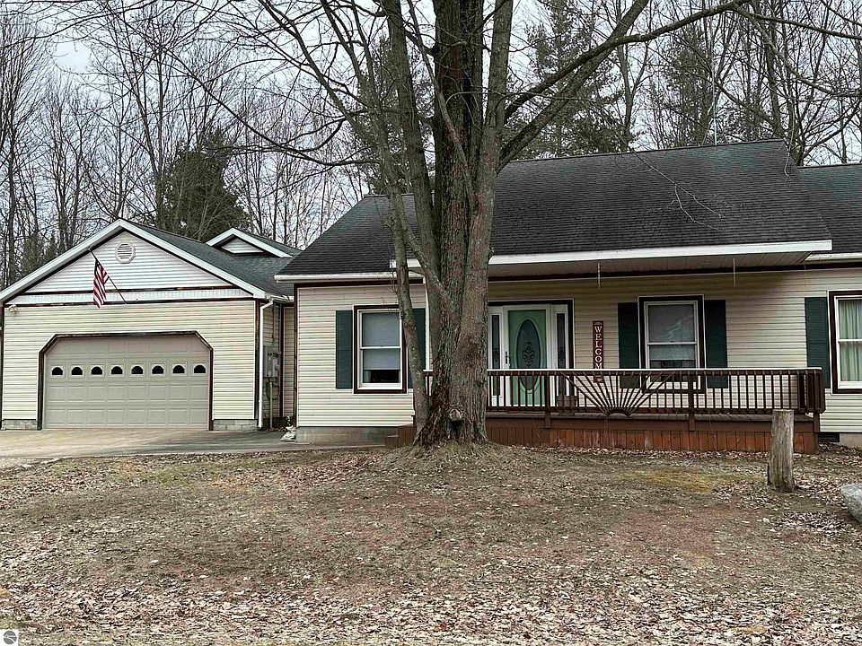 1st image of 4932 Fell Dr