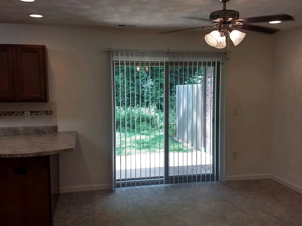 PATIO DOOR IN DINING AREA