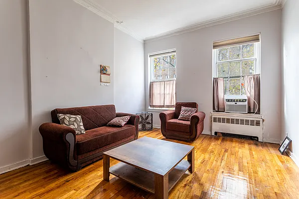 Rented by Bond New York | media 5