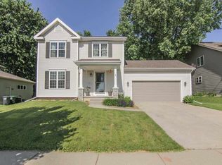 625 Autumn Wood Pkwy, Deerfield, WI 53531