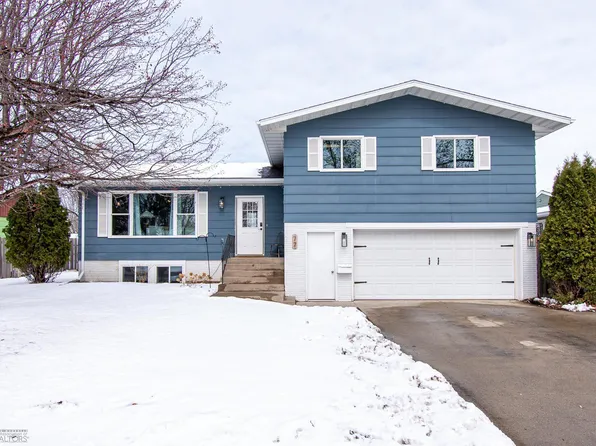 77 28th Ave N, Fargo, ND 58102