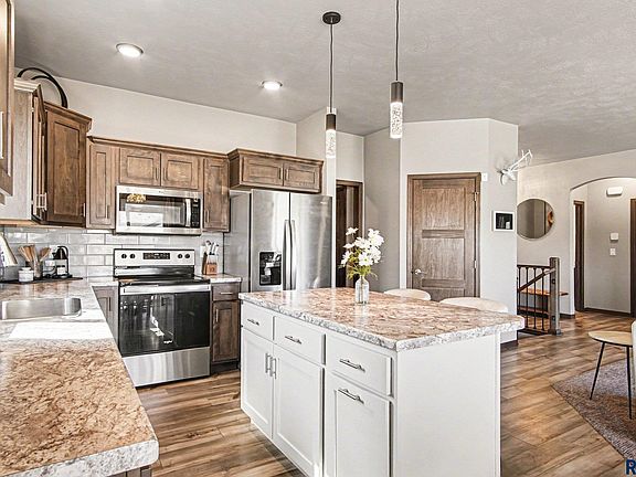 5th image of 9016 W 24th St