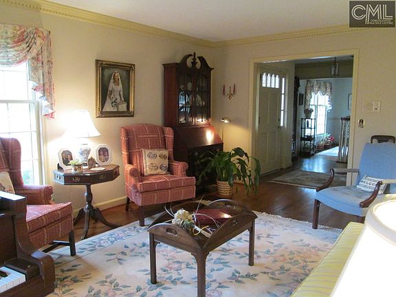 3rd image of 208 Park Shore Dr E