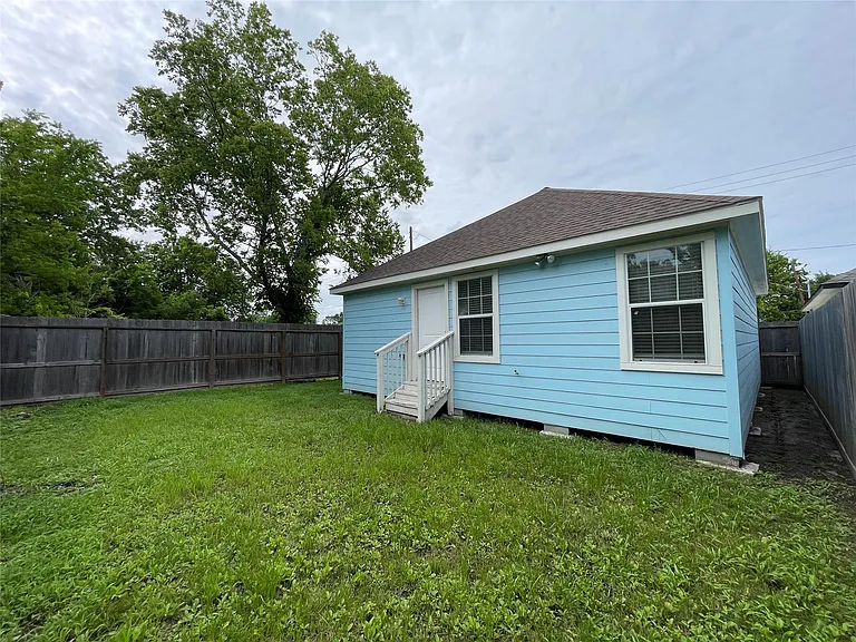 3340 Simmons St — Photo 17
