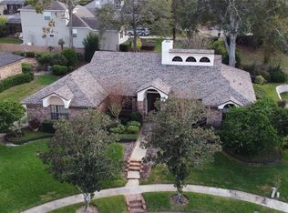 215 Sovereign Ct, Altamonte Springs, FL 32701