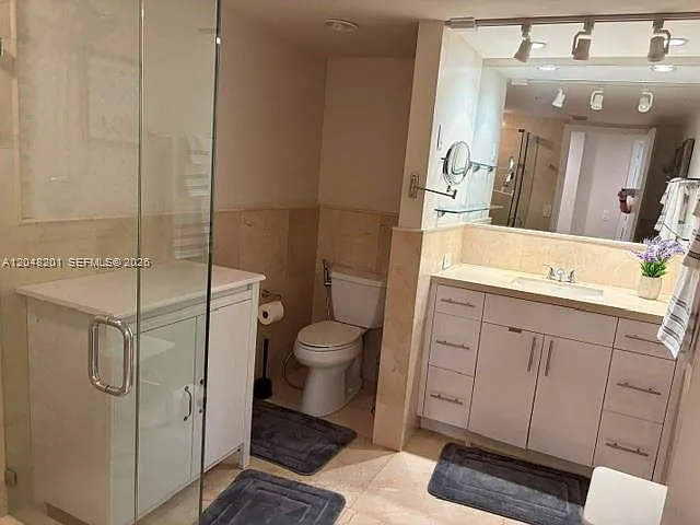 3 bed, 1600 sqft, $4,250 — Photo 3