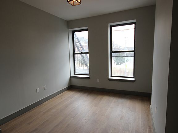3rd image of 173 Starr St APT 3B