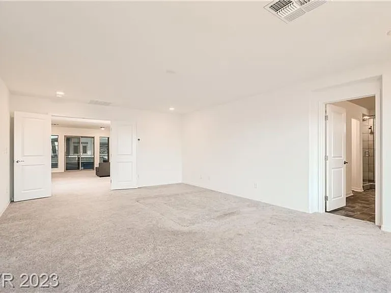 7037 Sunland Ave — Photo 13
