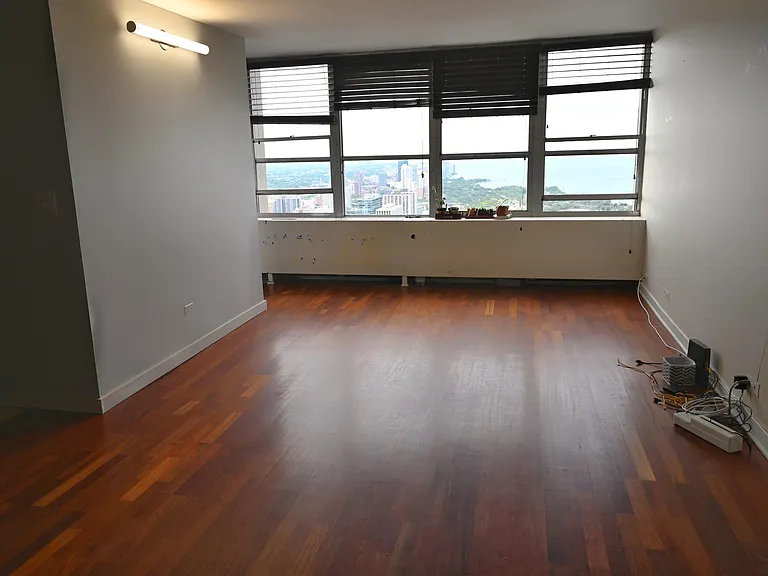 655 W Irving Park Rd #5212 — Photo 15