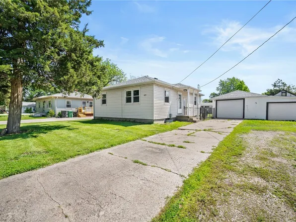 405 N Orchard St, Prairie City, IA 50228