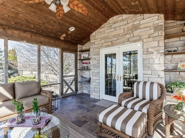 33890 200th St, Granger, IA 50109