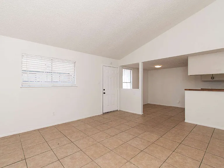 4405 Teri Rd #B — Photo 3