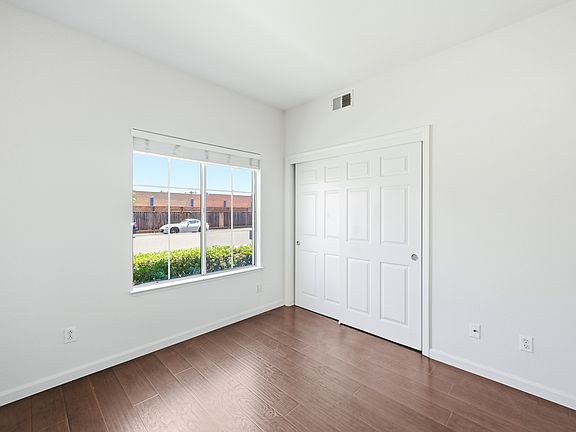 4th image of 3779 Armour Ct
