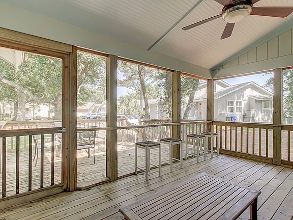 5th image of 10 Lake Village Ln