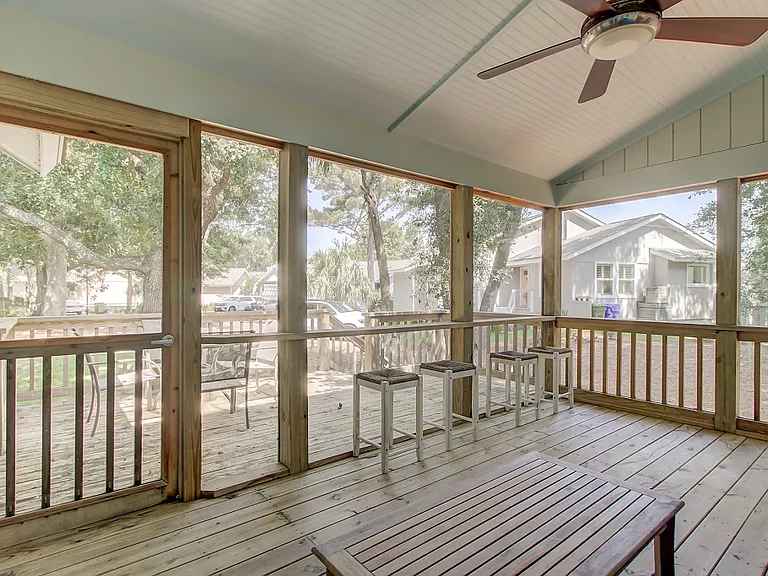 10 Lake Village Ln — Photo 5