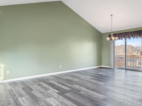 3rd image of 2779 Van Buren St