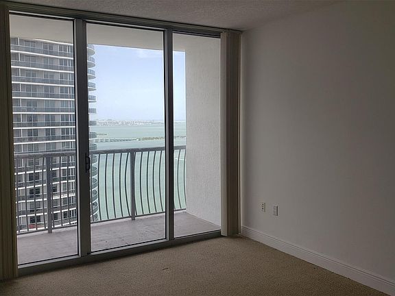 4th image of 1750 N Bayshore Drive #4905