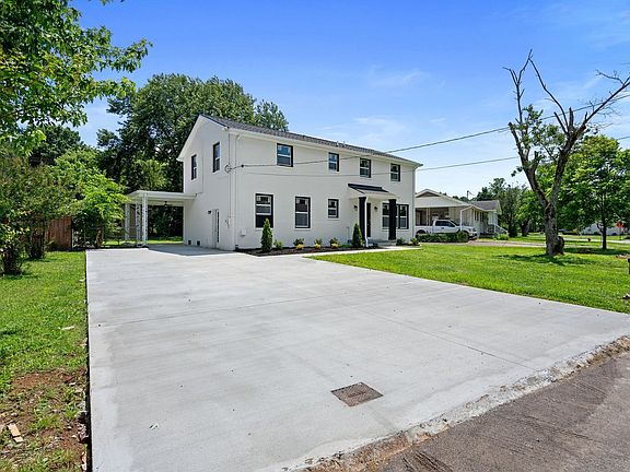 4th image of 83 Benzing Rd
