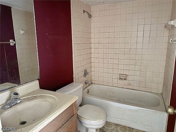 4th image of 9305 Lake Park Dr APT 104