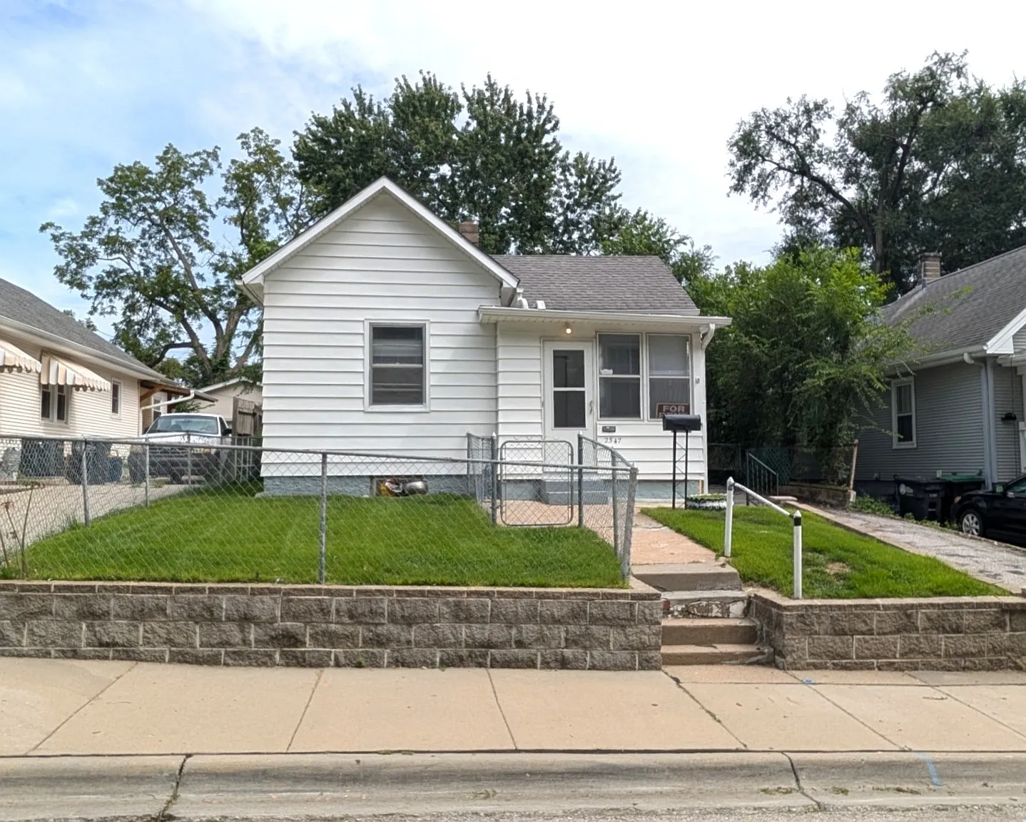 3 bed, 1200 sqft, $1,850 — Photo 2