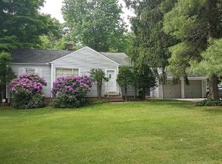 6740 Bonnieview Rd, Mayfield Village, OH 44143