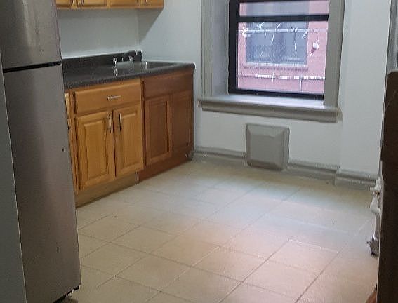 3rd image of 221 Linden Blvd APT A24