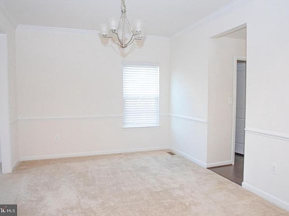 5th image of 9314 Blue Pine Ln
