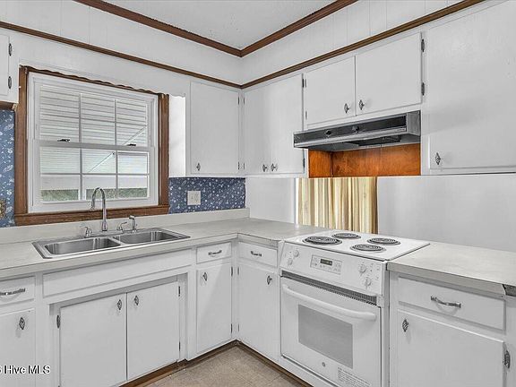 4th image of 4119 Fairlawn Drive