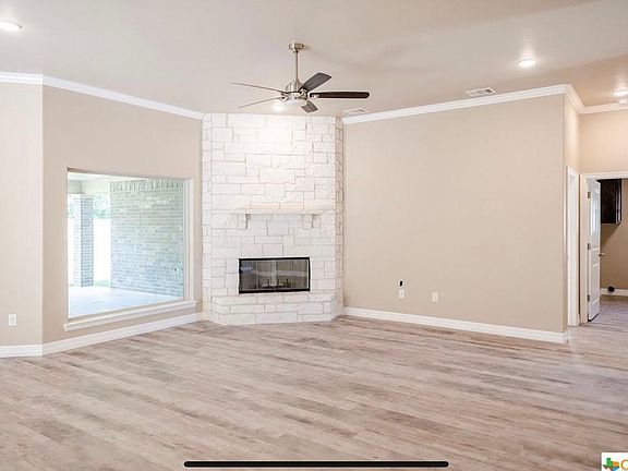 2nd image of 2613 Crystal Ann Dr