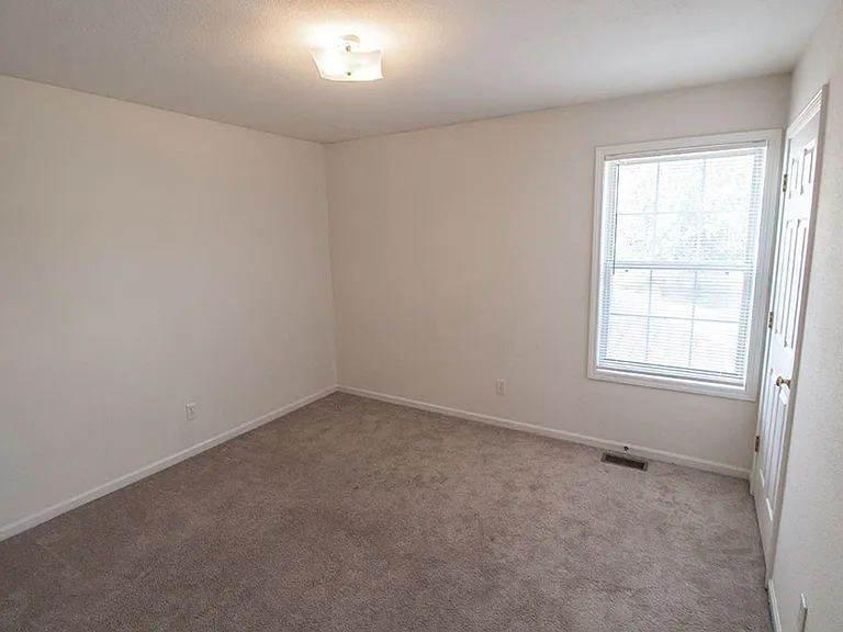 5200-5202 Tessa Way — Photo 21