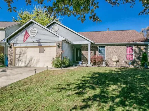 1641 Cobblestone Creek Dr, Florissant, MO 63031