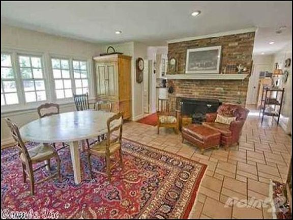 5th image of 12 Pine Manor Dr