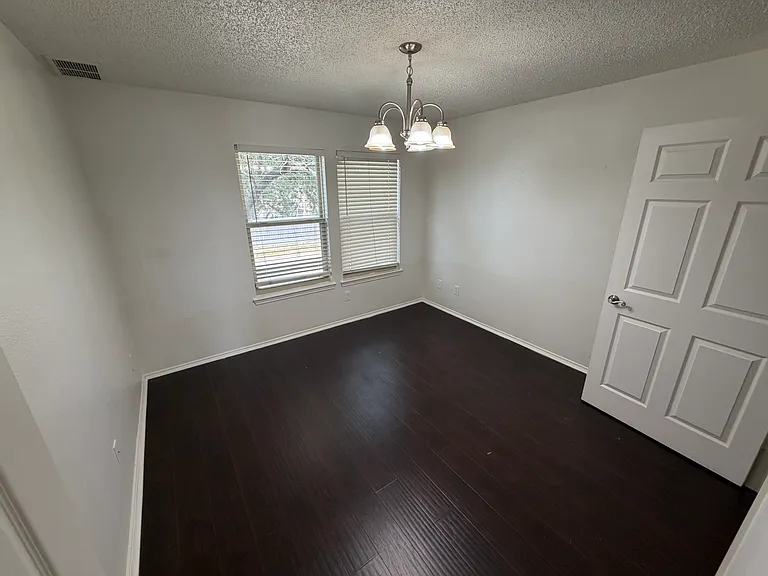 4022 Wiltshire Dr — Photo 6