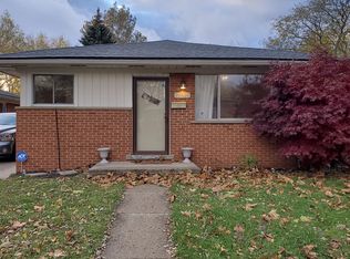 19621 Rensellor St, Livonia, MI 48152