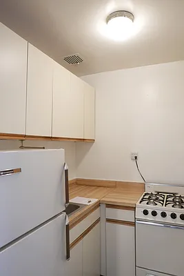 Rented by JK Dansar Corp | media 23