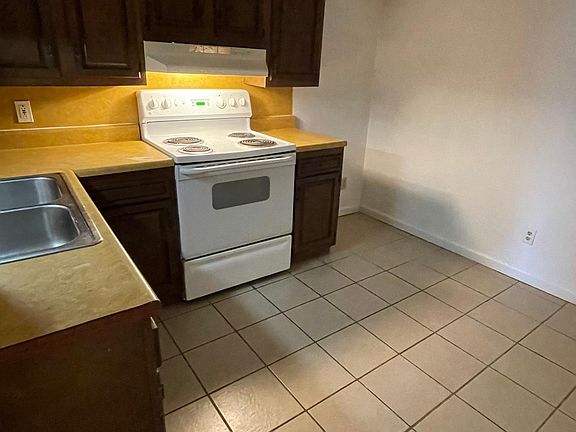 3rd image of 109 Pearl Dr #109