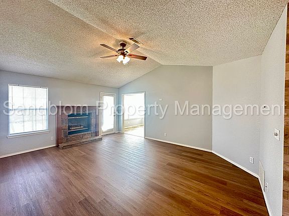 3rd image of 2241 W Quinton St