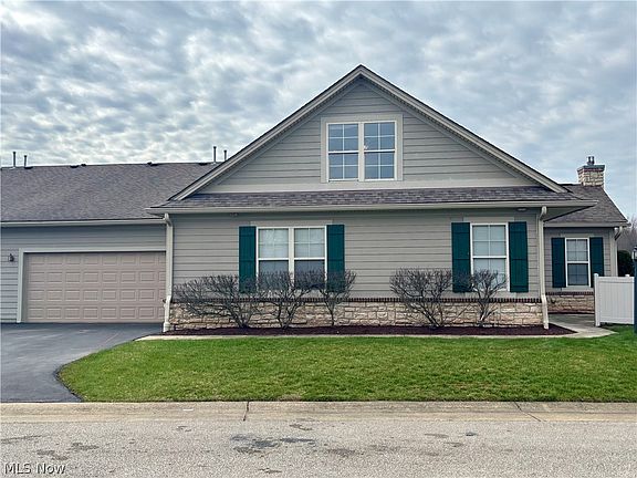 3rd image of 404 River Glen Dr NE