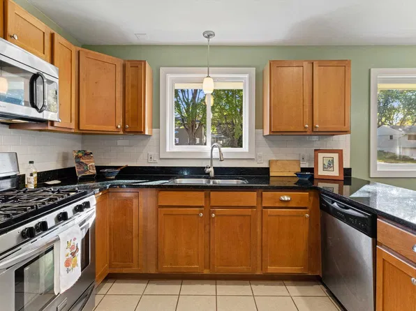 4946 Goldfinch Dr, Madison, WI 53714