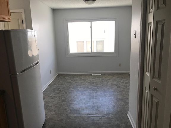 Main floor Dining area