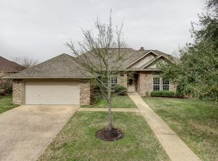 703 Canterbury Dr, College Station, TX 77845