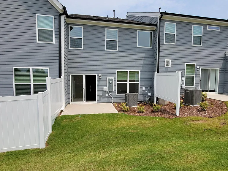 114 Marbella Grove Ct — Photo 26