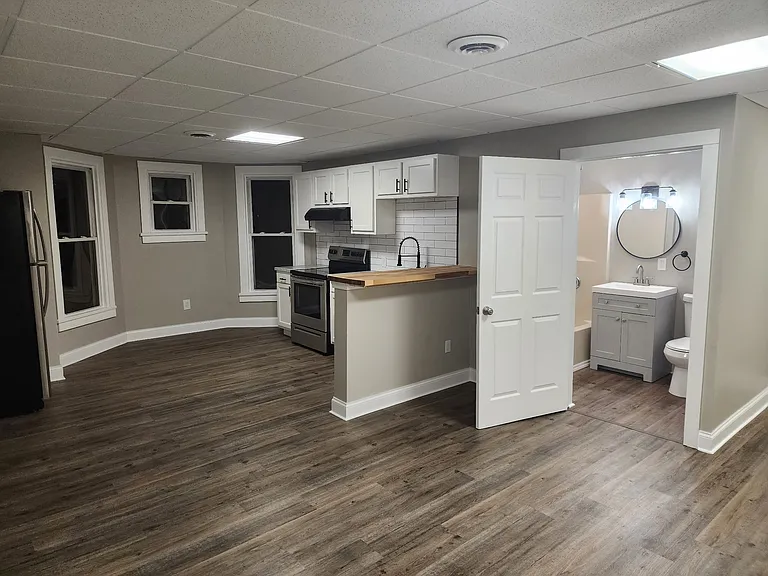 717 S Plymouth Ave #1 — Photo 6