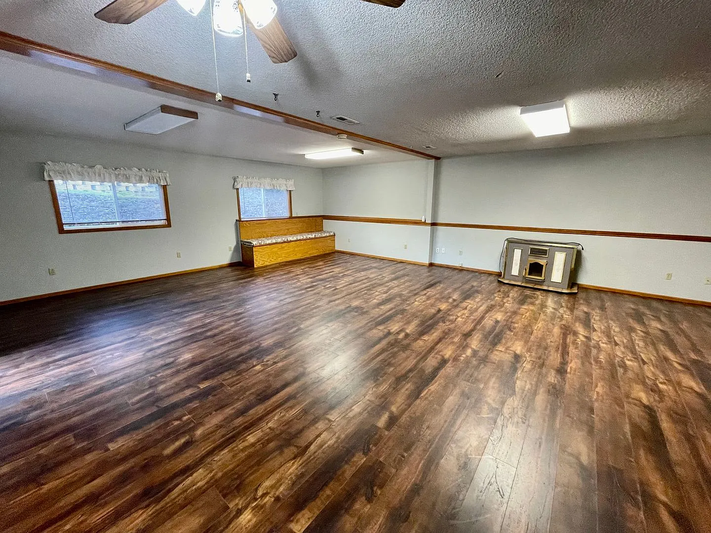 Lovely 3-Bedroom in a Great Neighborhood! — Photo 3