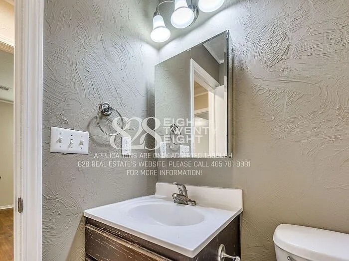 401 E Kerr Dr — Photo 19