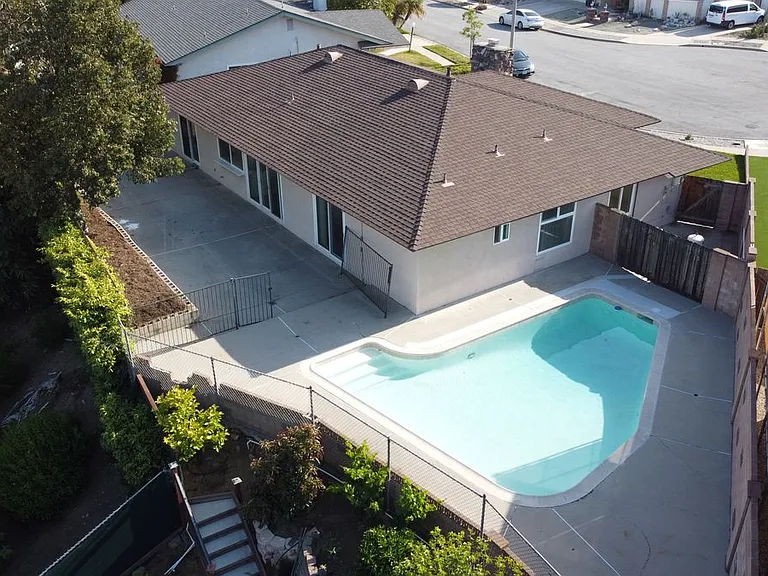 80 N Lucas Ct — Photo 2