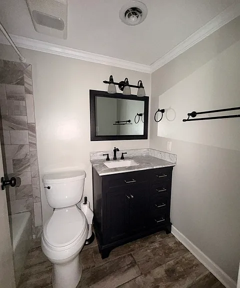 619 King St #201 — Photo 9