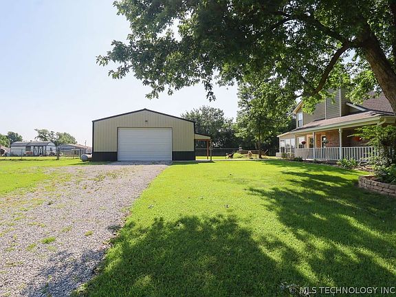 4th image of 11215 S 252nd East Ave