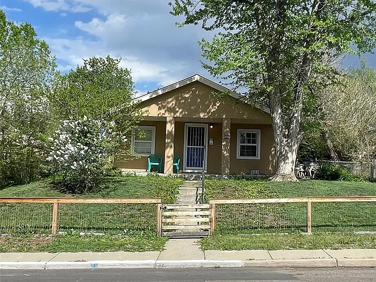 810 Lowell Blvd — Photo 1